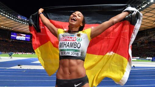 Ihr größter Erfolg: Malaika Mihambo feiert ihren Europameister-Titel im Weitsprung im Berliner Olympiastadion. Ihr größter Erfolg: Malaika Mihambo feiert ihren Europameister-Titel im Weitsprung im Berliner Olympiastadion.