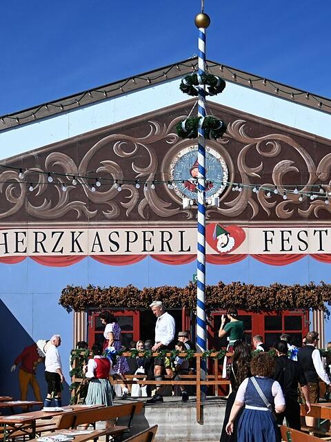 2025 wollte Beppi Bachmaier mit seinem Herzkasperlzelt auf die Oide Wiesn zurückkehren. Letztes Jahr hat das Herzkasperlzelt den Zuschlag erhalten. Wie ist die Entscheidung dieses Jahr ausgefallen?