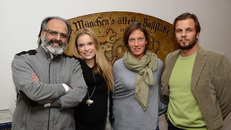 Die Stiftung Sternenstaub ist in die Hundskugel eingezogen: Belal El-Mogaddedi, Valerie Todenhöfer, Johanna Czernin und Gerald Günther (v. l.). Die Stiftung Sternenstaub ist in die Hundskugel eingezogen: Belal El-Mogaddedi, Valerie Todenhöfer, Johanna Czernin und Gerald Günther (v. l.).