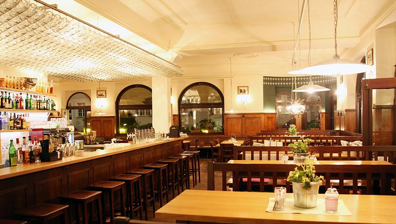 In dem Schwabinger Steakhouse Kapitales vom Rind (KvR) wurde in der Nacht zu Montag eingebrochen. (Archivbild) In dem Schwabinger Steakhouse Kapitales vom Rind (KvR) wurde in der Nacht zu Montag eingebrochen. (Archivbild)