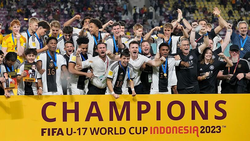 Die deutschen U17-Fußballer werden zurück in Deutschland erwartet. Die deutschen U17-Fußballer werden zurück in Deutschland erwartet.