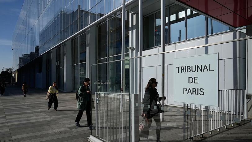 In Paris wird zu heimlichen Aufnahmen mit Smart Glasses ermittelt. (Archivbild) In Paris wird zu heimlichen Aufnahmen mit Smart Glasses ermittelt. (Archivbild)