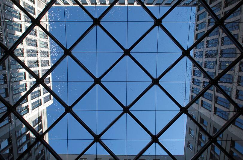 Missfällt Prinz Charles moderne Architektur?
Nein, er ist sogar Patron einiger zeitgenössischer Architekten...