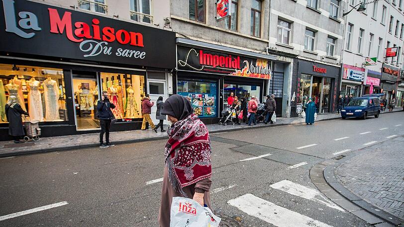 Molenbeek gilt als europäische Dschihadisten-Hochburg. Auch zwei der Attentäter des Anschlags in Paris am 13. November 2015 haben hier gelebt.