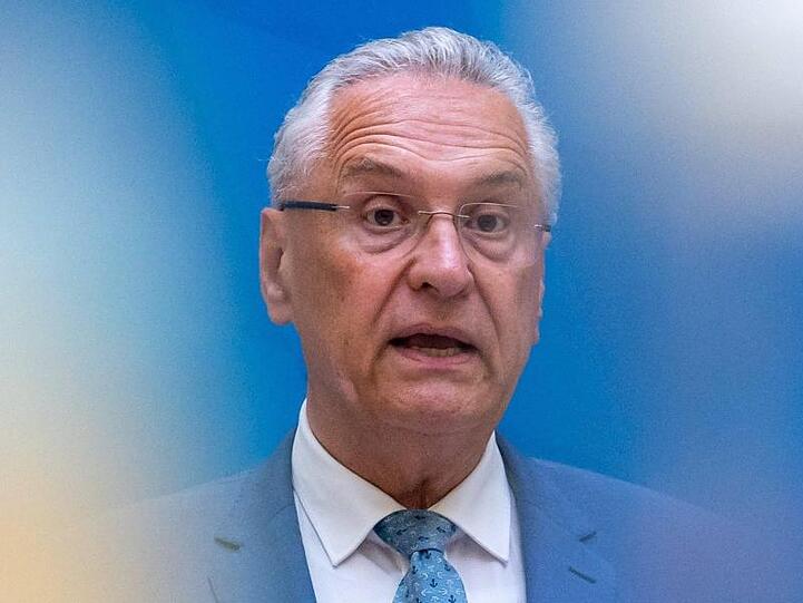 Joachim Herrmann (CSU), Innenminister von Bayern. Foto: Peter Kneffel/dpa/Archivbild