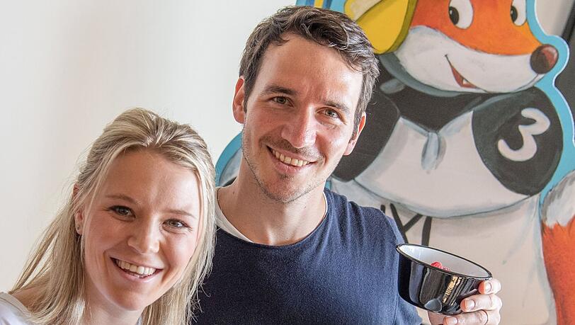 Felix Neureuther, ehemaliger deutscher Skirennläufer und Buchautor, und seine Frau Miriam.
