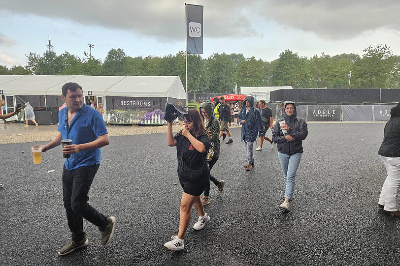 Vor dem Konzert setzte Hagel und Regen ein, doch während des Konzerts blieb es in Riem trocken.