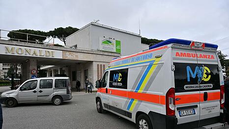 Der kleine Junge wird in der Monaldi-Klinik von Neapel behandelt.