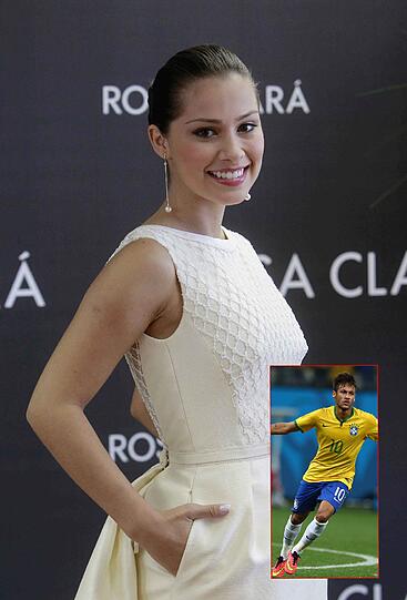Die Neue: Auf Neymar lastet Brasiliens Titel-Hoffnung, ob Model Gabriella Lenzi die Richtige für ihn ist? Blöd: Seine Fans liebten Vorgängerin Bruna.