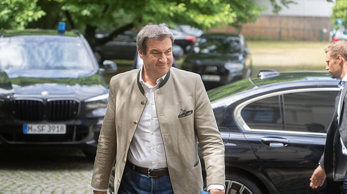 Markus Söder liegt sowohl im eigenen Kabinett als auch im Vergleich der Regierungschefs der Länder im Mittelfeld. (Archivbild)