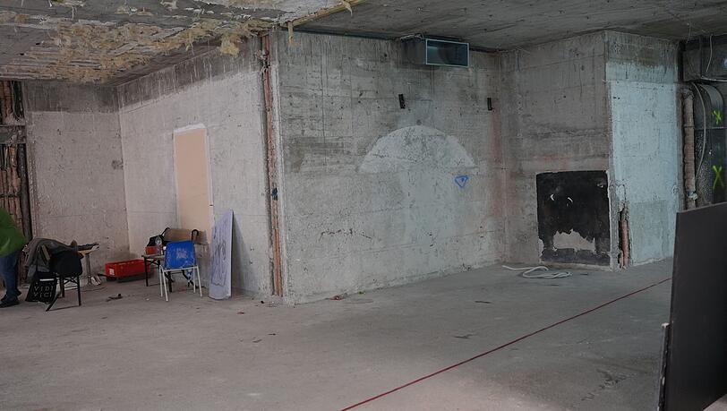 Die ehemaligen Südtiroler Stuben von Alfons Schuhbeck wurden vollständig entkernt. Hier entsteht ein neues Brauhaus der Staatsbrauerei Weihenstephan. Die ehemaligen Südtiroler Stuben von Alfons Schuhbeck wurden vollständig entkernt. Hier entsteht ein neues Brauhaus der Staatsbrauerei Weihenstephan.