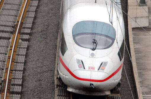 Nur noch vier Stunden soll die Fahrt von München nach Berlin auf der neuen Bahnstrecke dauern. An diesem Wochenende sollen weitere entscheidende Tunnelabschnitte durchschlagen werden. (Archivbild)