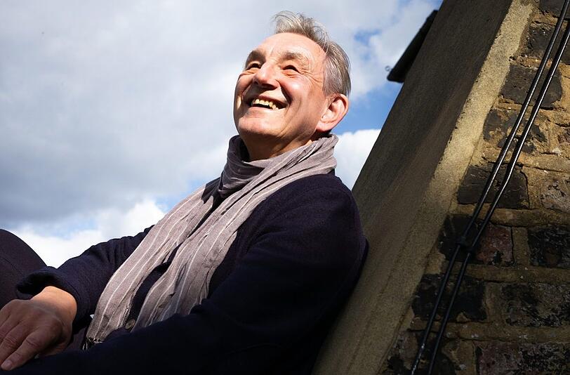 Der britische Cembalist Trevor Pinnock schätzt an Bachs Musik für Tasteninstrumente das Freiheitsgefühl.