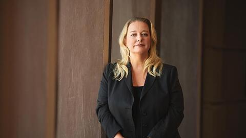 Katharina Wagner, künstlerische Leiterin und Geschäftsführerin der Bayreuther Festspiele, steht im Festspielhaus. Foto: Nicolas Armer/dpa/Archivbild