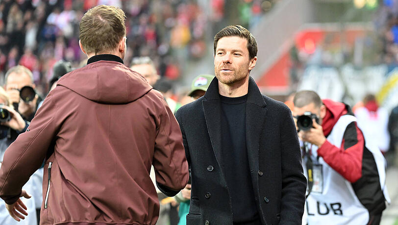(End-)Boss: Bereits im vergangenen Jahr bezwang Xabi Alonso (r.) den FC Bayern und sorgte dadurch für das Aus von Julian Nagelsmann (l.) (End-)Boss: Bereits im vergangenen Jahr bezwang Xabi Alonso (r.) den FC Bayern und sorgte dadurch für das Aus von Julian Nagelsmann (l.)