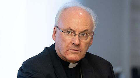 Rudolf Voderholzer, Bischof von Regensburg, nimmt an der Herbstvollversammlung der Freisinger Bischofskonferenz teil.