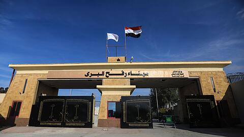 Der Grenz&uuml;bergang Rafah zwischen dem Gazastreifen und &Auml;gypten war fast ein Jahr dicht. (Archivbild)