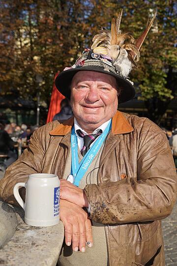 Am Liesl-Karlstadt-Brunnen lassen sich neue Kontakte knüpfen, hebt Michael Watschinger hervor.
