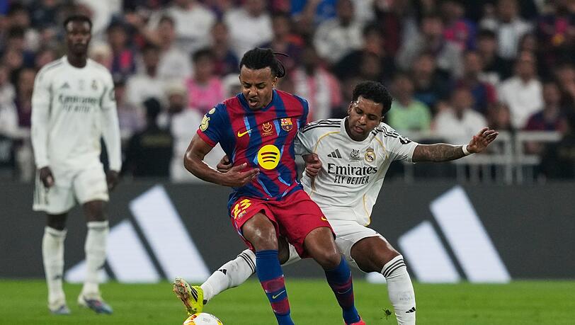 Das Supercup-Finale zwischen Real Madrid und dem FC Barcelona war hei&szlig; umk&auml;mpft.