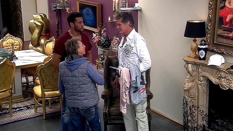 David Hasselhoff hat das "Promi Big Brother"-Haus nach vier Tagen verlassen. Seine besten Bilder aus dem Haus hier zum Durchklicken!