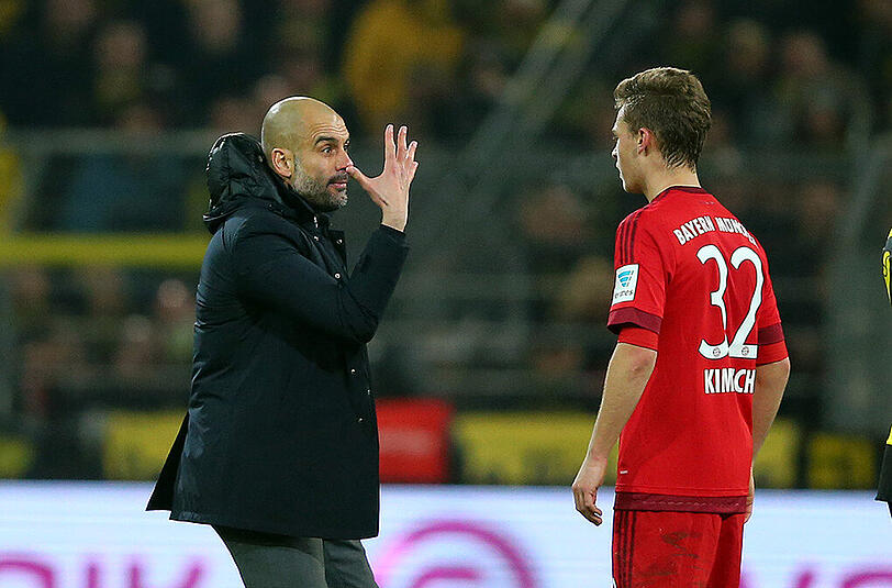 Pep Guardiola (l.): so lobt er auf seine Art Joshua Kimmich.