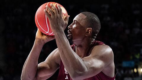 Serge Ibaka von München in Aktion.