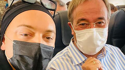 Julian F. M. Stoeckel hat Armin Laschet im Flieger getroffen.