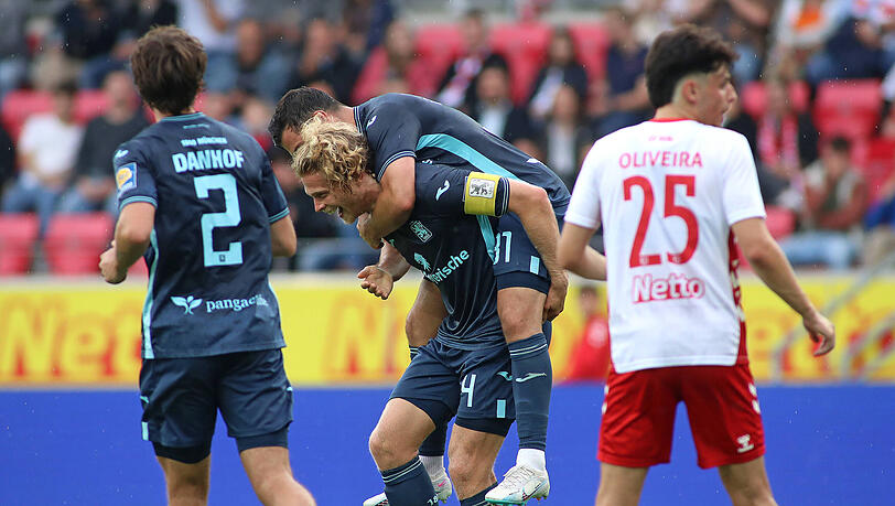 Durfte nach seinem Tor zum 3:0 jubeln: Kapitän Jesper Verlaat.