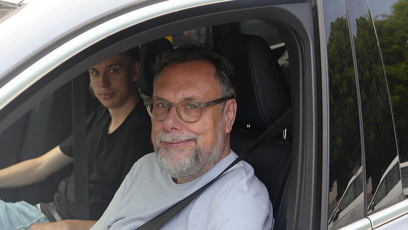 Christian Menzel hat f&uuml;r eine Fahrt nach Hamburg vollgetankt.