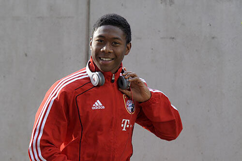 Alaba verlängert bei den Bayern bis 2015.