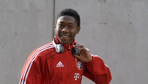 Alaba verlängert bei den Bayern bis 2015. Alaba verlängert bei den Bayern bis 2015.