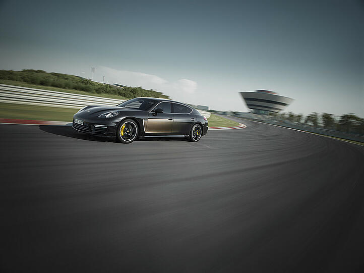 Der Porsche Panamera Exclusive Series ist außen wie innen aufs Feinste ausgestattet.