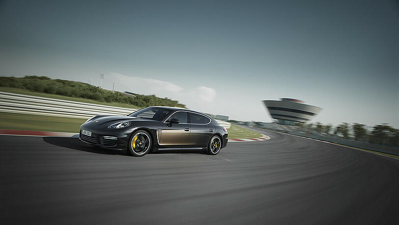 Der Porsche Panamera Exclusive Series ist außen wie innen aufs Feinste ausgestattet. Der Porsche Panamera Exclusive Series ist außen wie innen aufs Feinste ausgestattet.