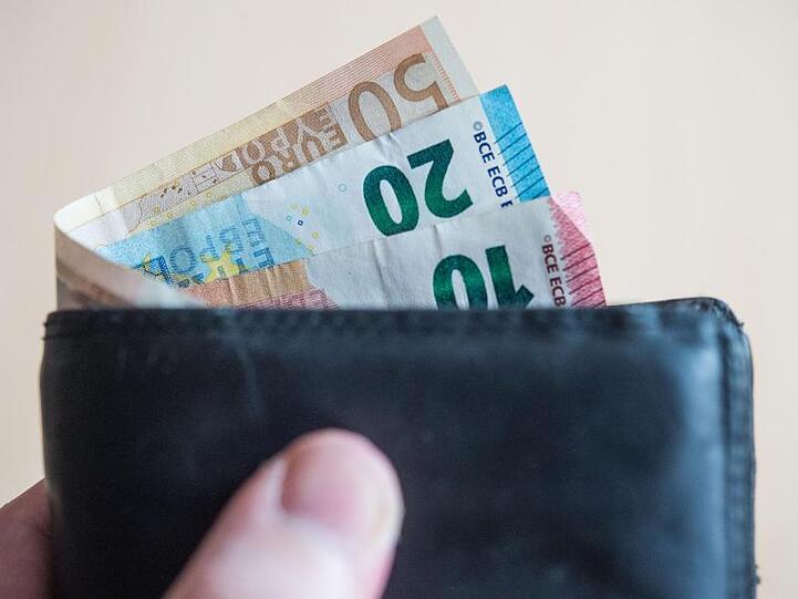 Gehaltserhöhung schlägt Inflation: Unter dem Strich haben die Tarifbeschäftigten mehr Geld im Portemonnaie.
