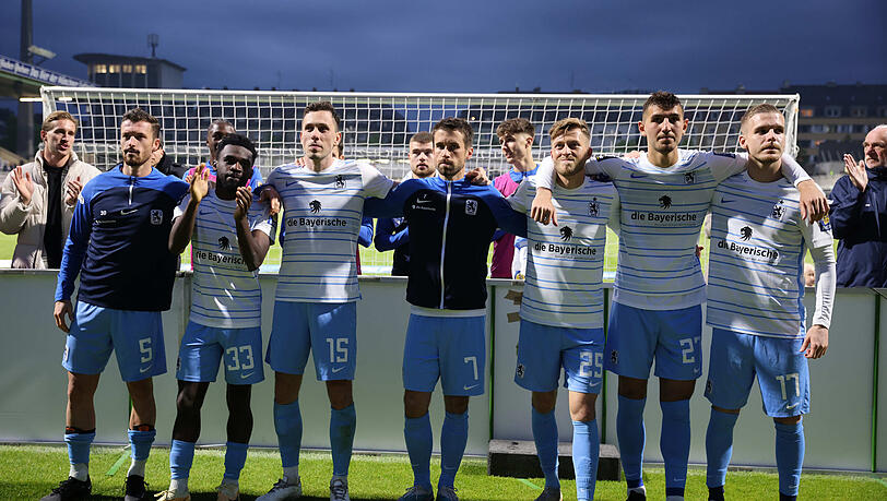 Verabschiedeten sich nach dem Spiel gegen Waldhof Mannheim von den Fans: Die Abgänge des TSV 1860.