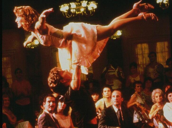 Die ber&uuml;hmte Hebefigur beim gro&szlig;en Finale klappte beim ersten Take. Da Jennifer Grey zu viel Angst davor hatte, wollte sie im Vorfeld nicht einmal &uuml;ben.