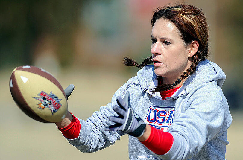Jennifer Welter ist die erste Frau in der Geschichte der NFL, die einen Trainerposten übernimmt. (Archivbild)