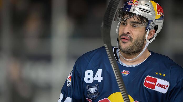 Trevor Parkes und der EHC hatten am Mittwochabend gegen Bremerhaven das Nachsehen.