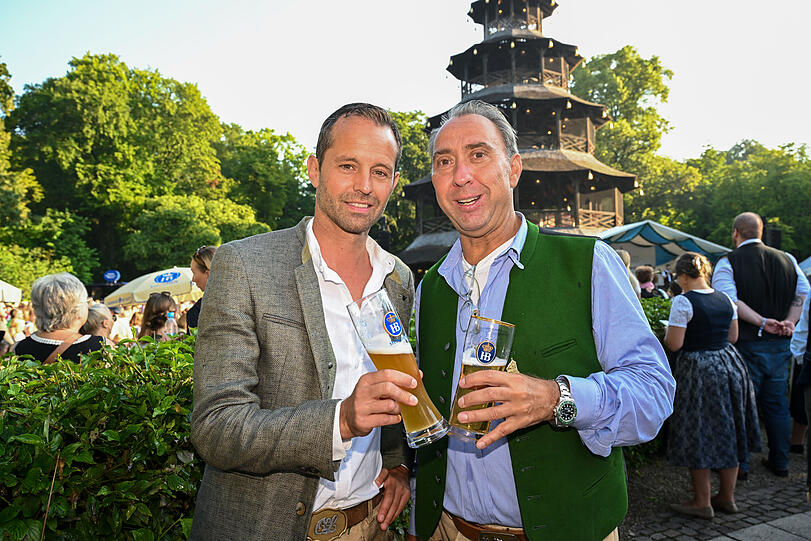 Otto Lindinger, Chef von Bodo's Cafézelt, und Haxengrill-Chef Werner Hochreiter