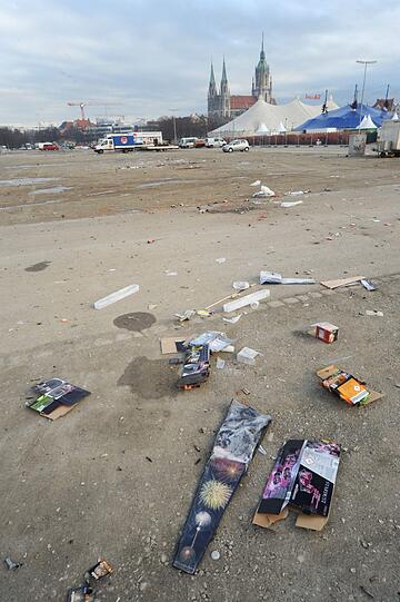 Katerstimmung nach einem rauschenden Fest. Die morgendlichen Impressionen von einem Stadtgang durch München.