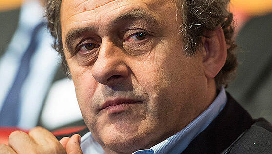 Michel Platini ist nicht bei der EM-Auslosung in seinem Heimatland Frankreich dabei. Michel Platini ist nicht bei der EM-Auslosung in seinem Heimatland Frankreich dabei.