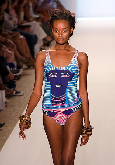 Bunt und etwas schrill - das ist die Swim-Wear 2012 von Mara Hoffmann.