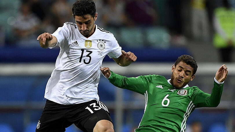 Lars Stindl: Note 3. Auch er rückte wieder in die Startelf. Der zweifache Turniertorschütze war dieses Mal viel mit Defensivaufgaben gebunden.