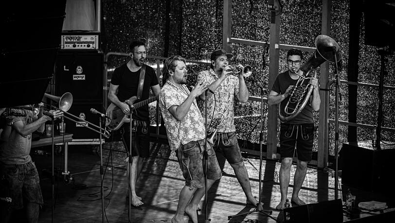 LaBrassBanda kommen in die Musik-Arena. (Foto: Dietmar Hurnaus) LaBrassBanda kommen in die Musik-Arena. (Foto: Dietmar Hurnaus)