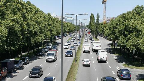 Landshuter Allee: 149.000 Autos pro Tag &mdash; es werden künftig sogar noch mehr. Ist hier ein Tunnel die Lösung?