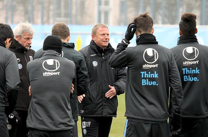Vorstellung und Trainingseinheit: Tag 1 für Torsten Fröhling als neuer Cheftrainer der Löwen. Die Bilder.