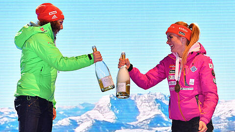 Laura Dahlmeier (l.) und Gabriela Koukalova sind Rivalinnen im Biathlon.