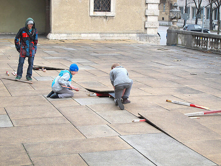 Lehel: Auf die Rampe, fertig, los! Hier haben sich Skater eine "wilde" Anlage gebaut.