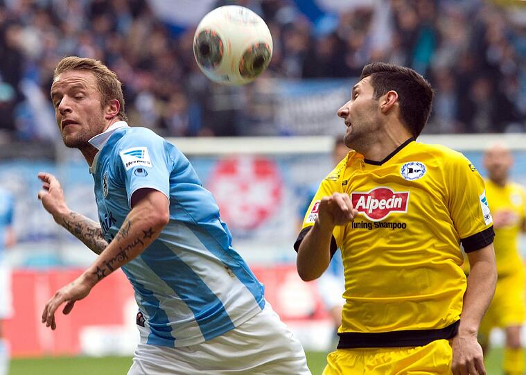 DANIEL ADLUNG - NOTE: 4 - Torjubler mit Verspätung beim 1:0. Das war's dann aber auch mit ordentlichen Auffälligkeiten.