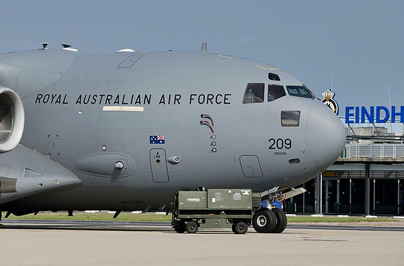 Eine Boeing der australischen Luftwaffe auf dem Flughafen von Eindhoven.
